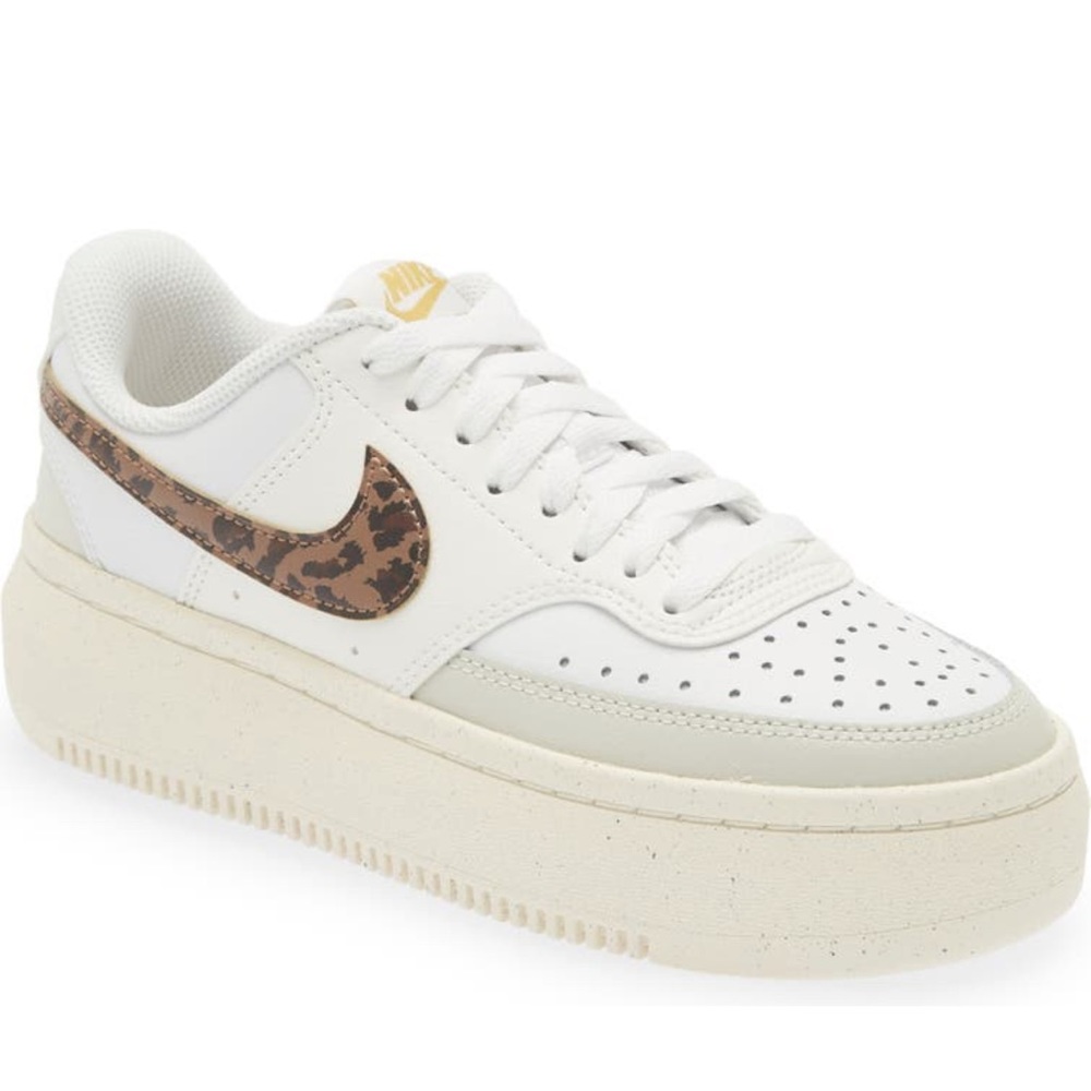 Nike Court vision Alta platform sneaker size 6.5